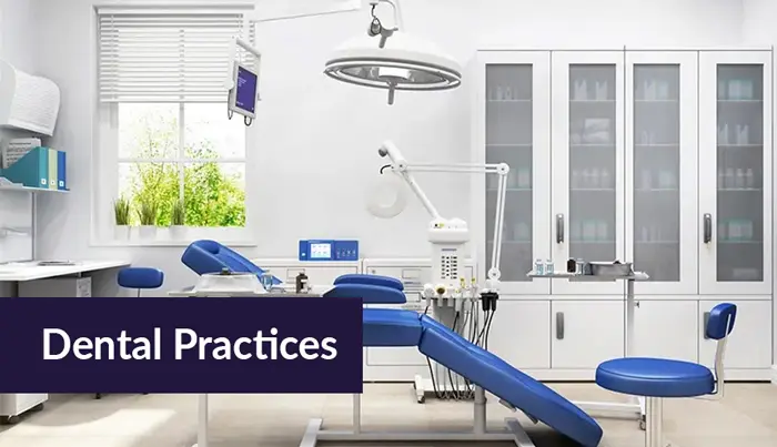 VISA & Main Ad Banner showing a quite night on an lighted empty street and VISA & Main logo in the top right corner